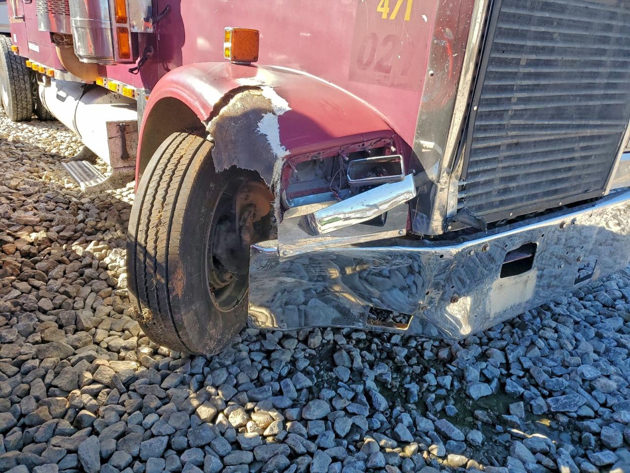 Freightliner Conventional Fld120