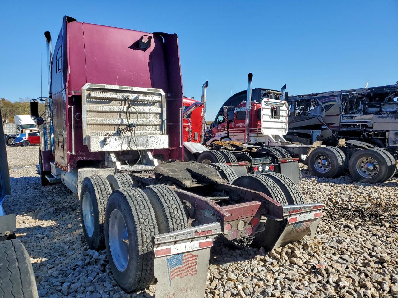 Freightliner Conventional Fld120