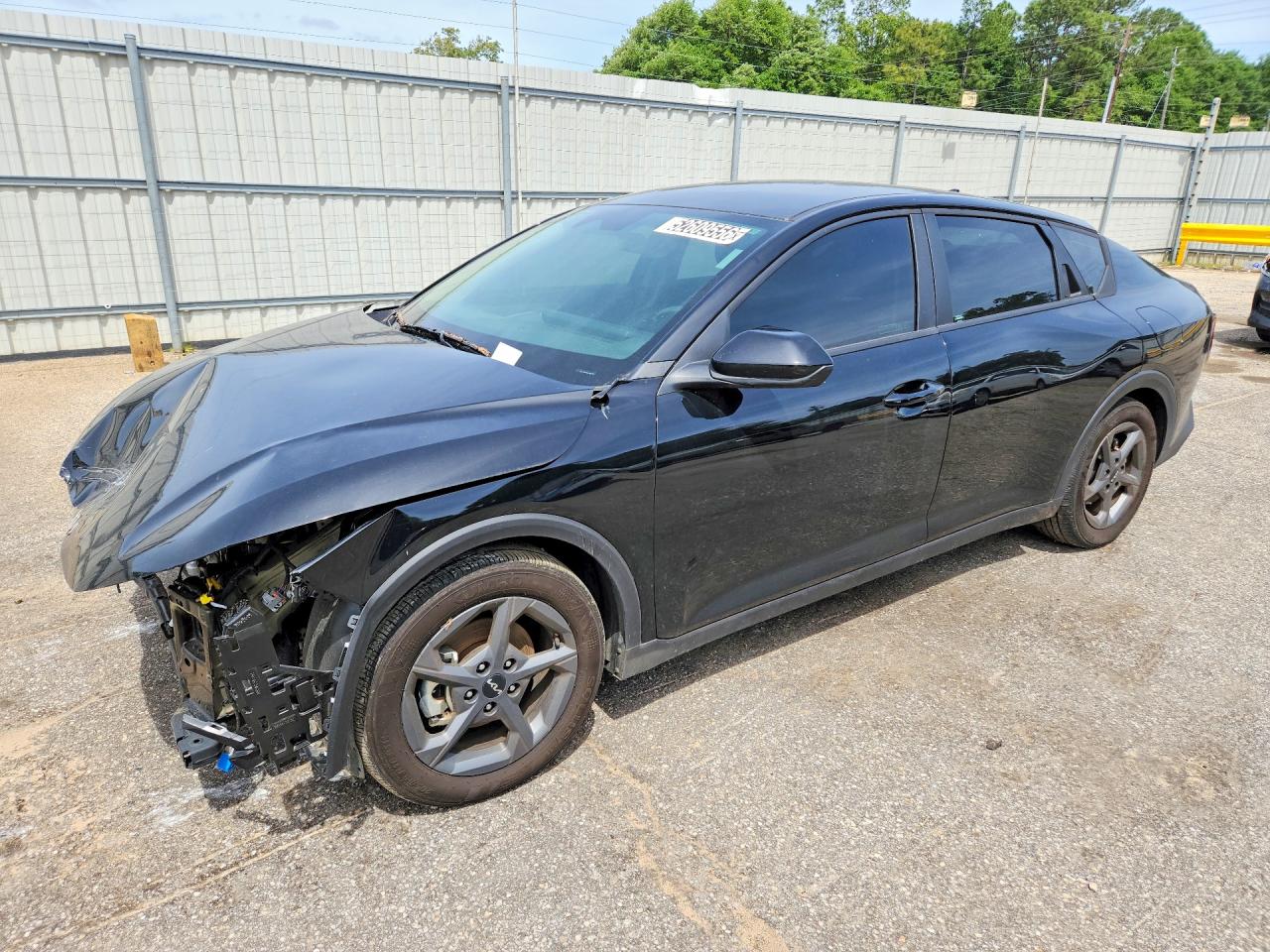Salvage Kia K4 Image
