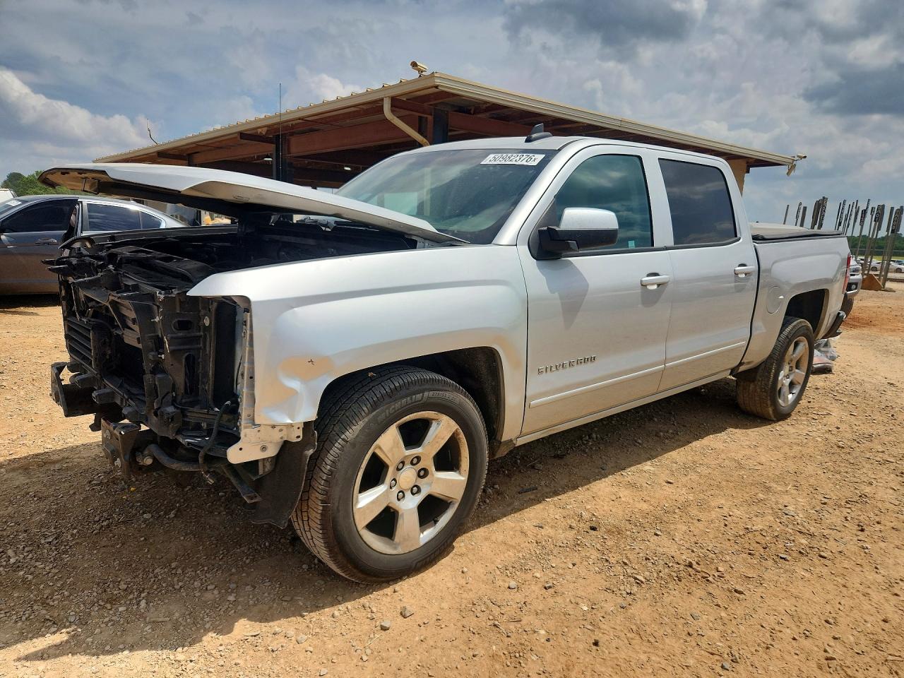 Salvage Chevrolet Silverado Image
