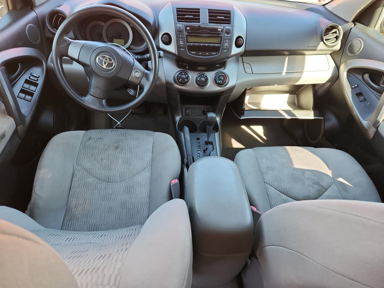 Toyota RAV4 Base