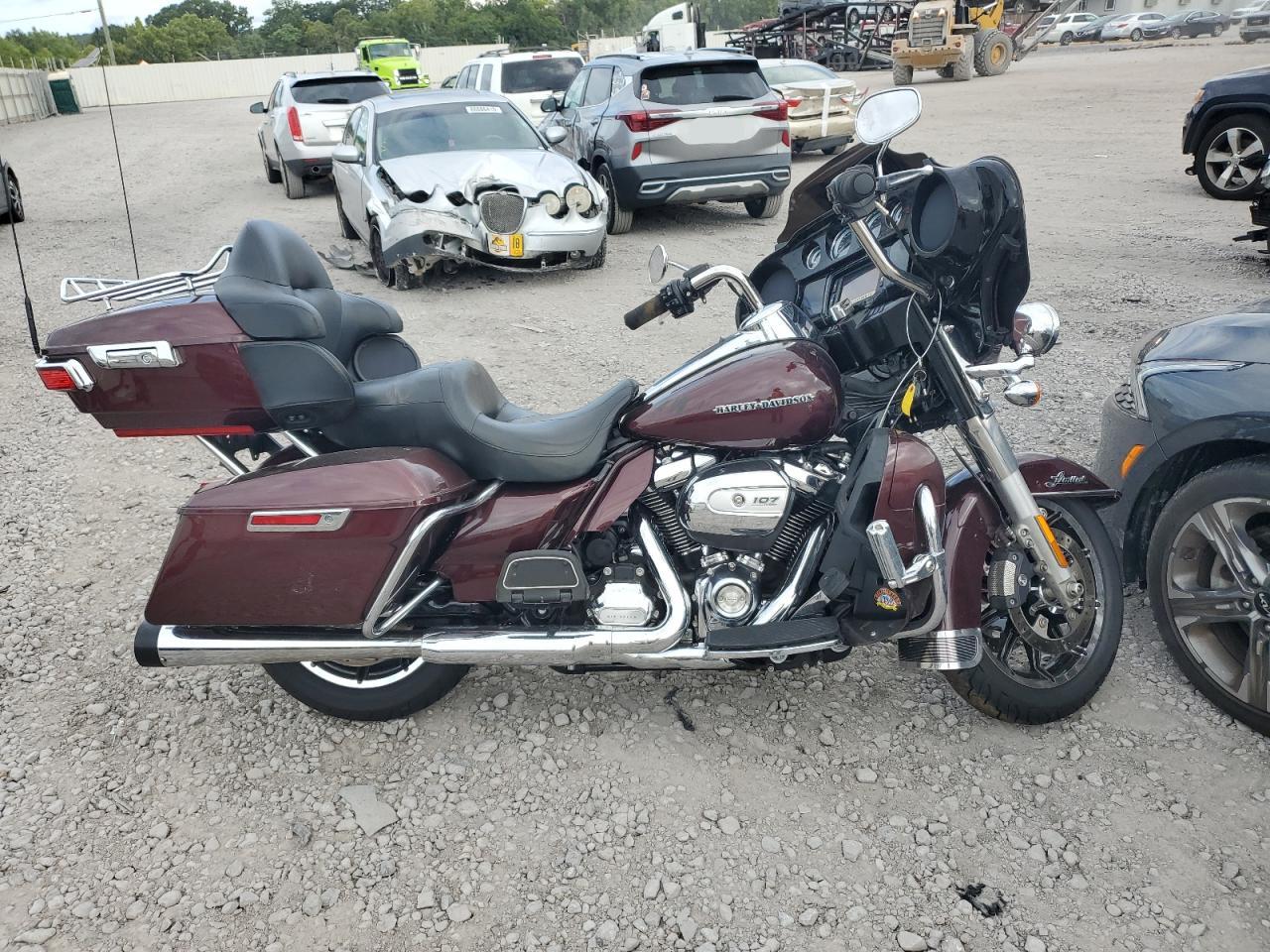 Salvage Harley-Davidson Fl Image