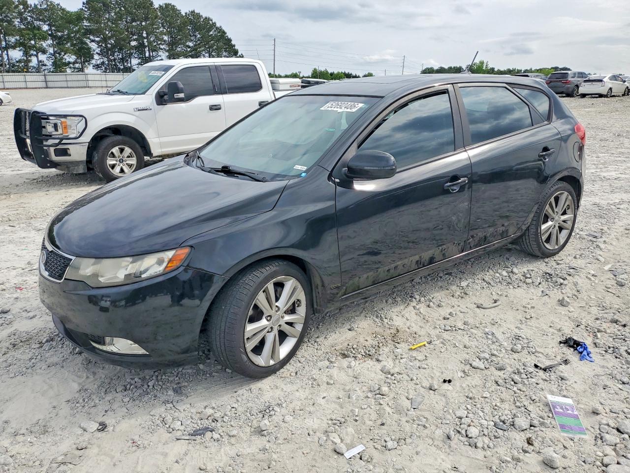 Salvage Kia Forte Image