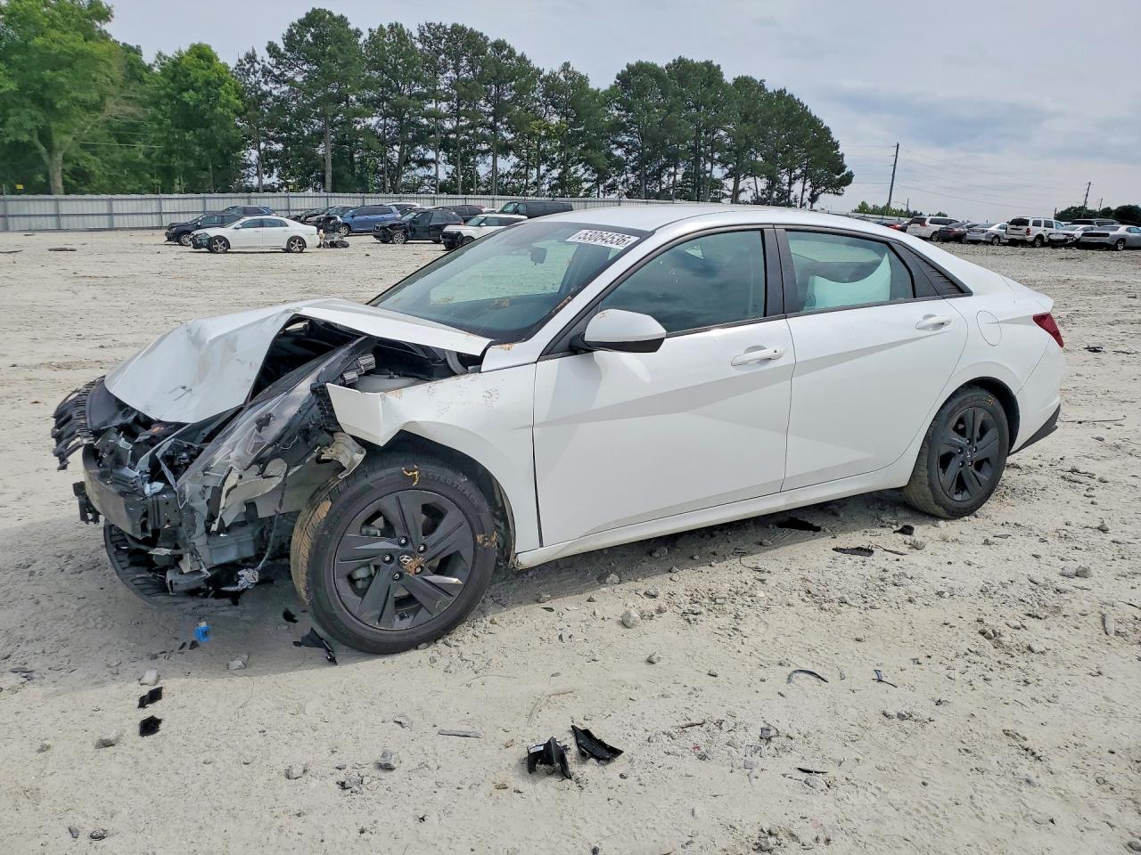 Salvage Hyundai ELANTRA Image