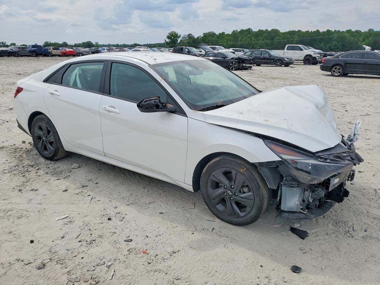 Hyundai ELANTRA Sel