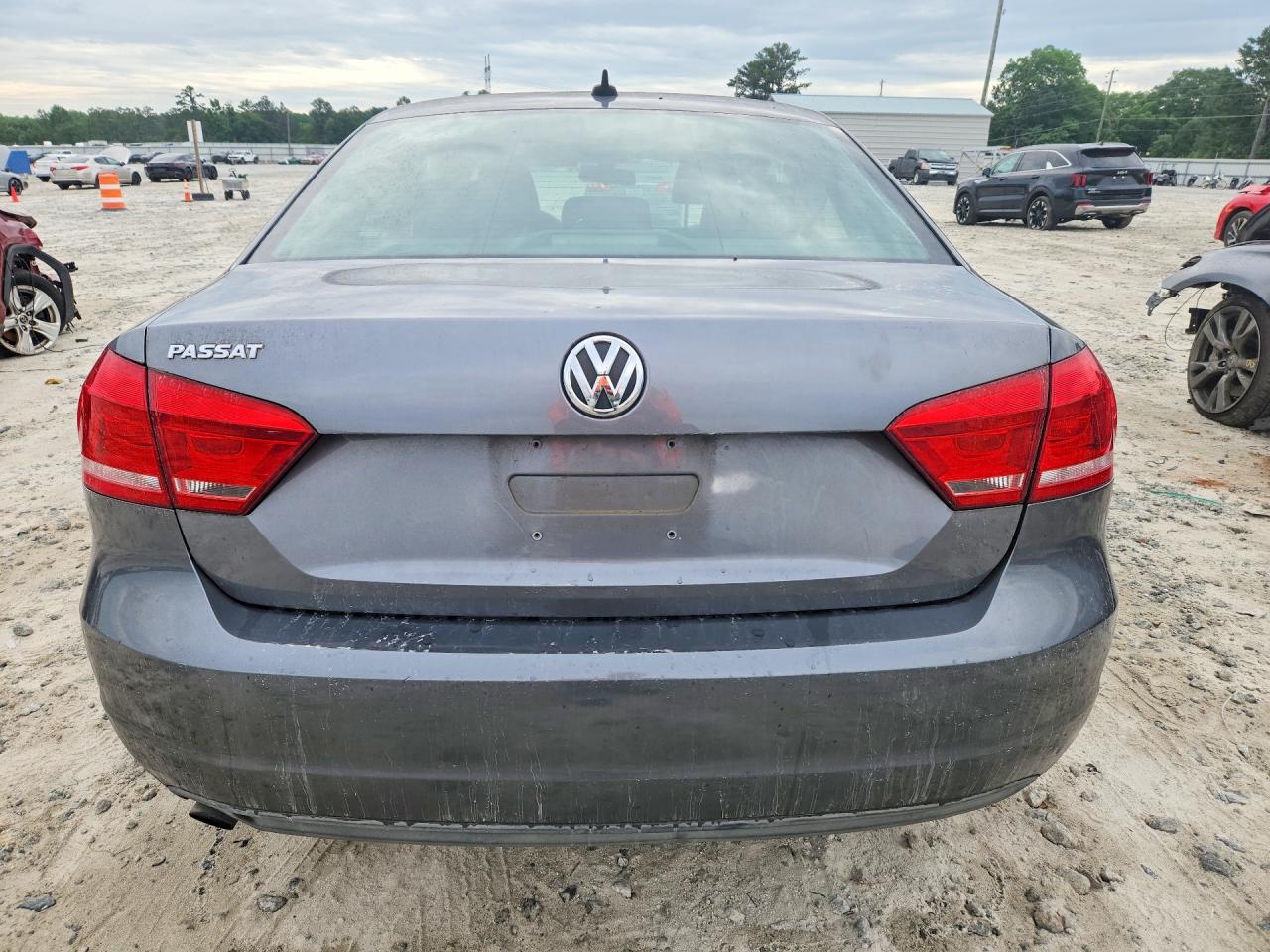 Volkswagen Passat S