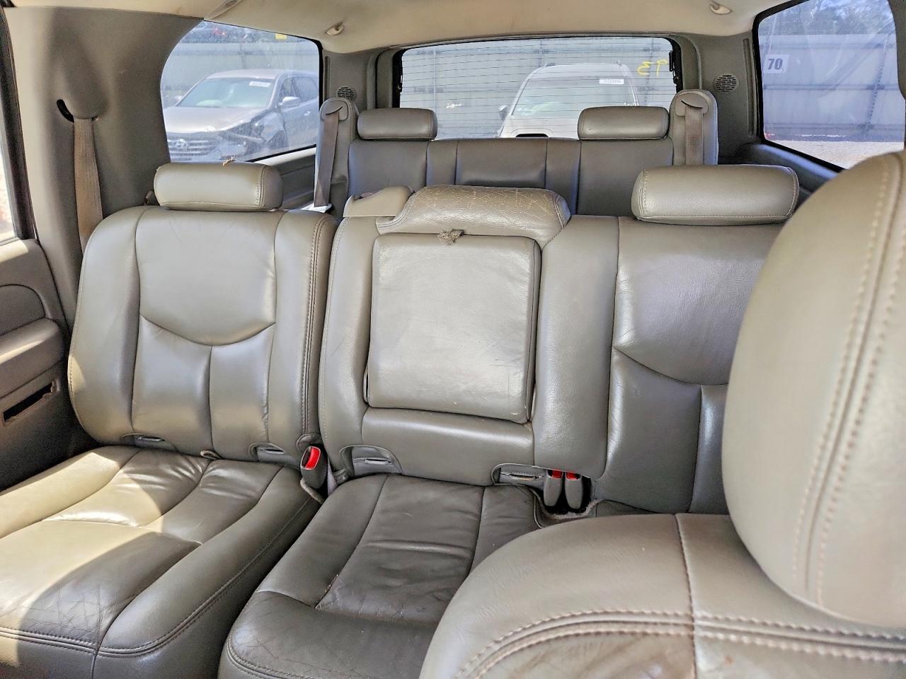 Chevrolet Suburban C1500