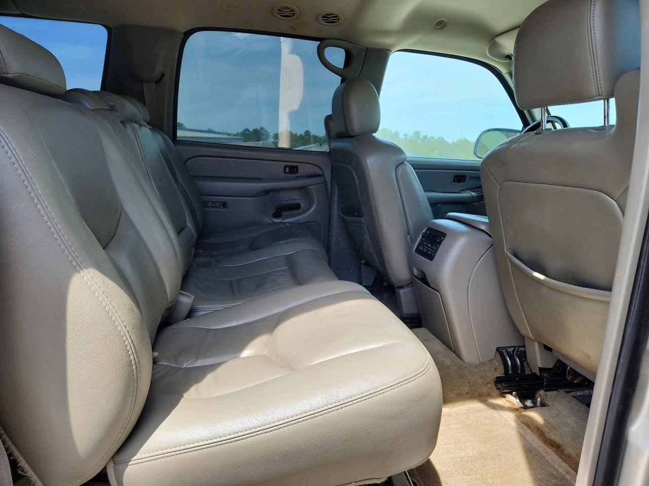 Chevrolet Suburban C1500
