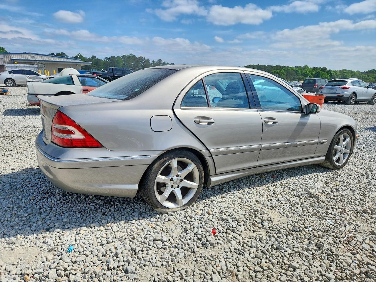 Mercedes-Benz C-Class 230
