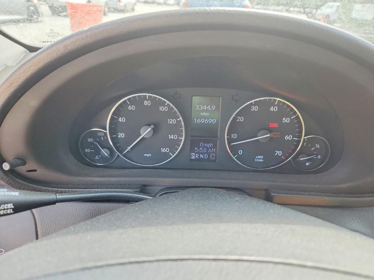 Mercedes-Benz C-Class 230