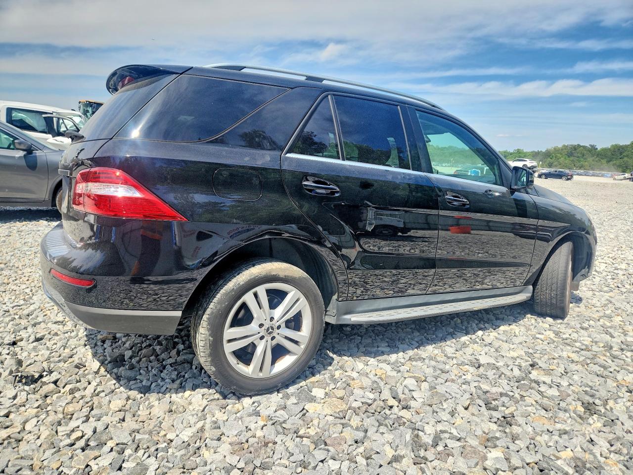 Mercedes-Benz M-Class 350