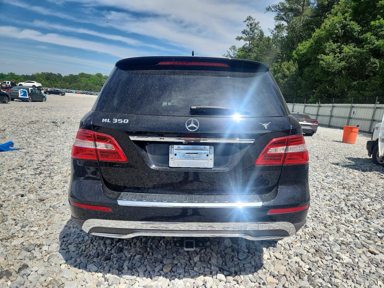 Mercedes-Benz M-Class 350