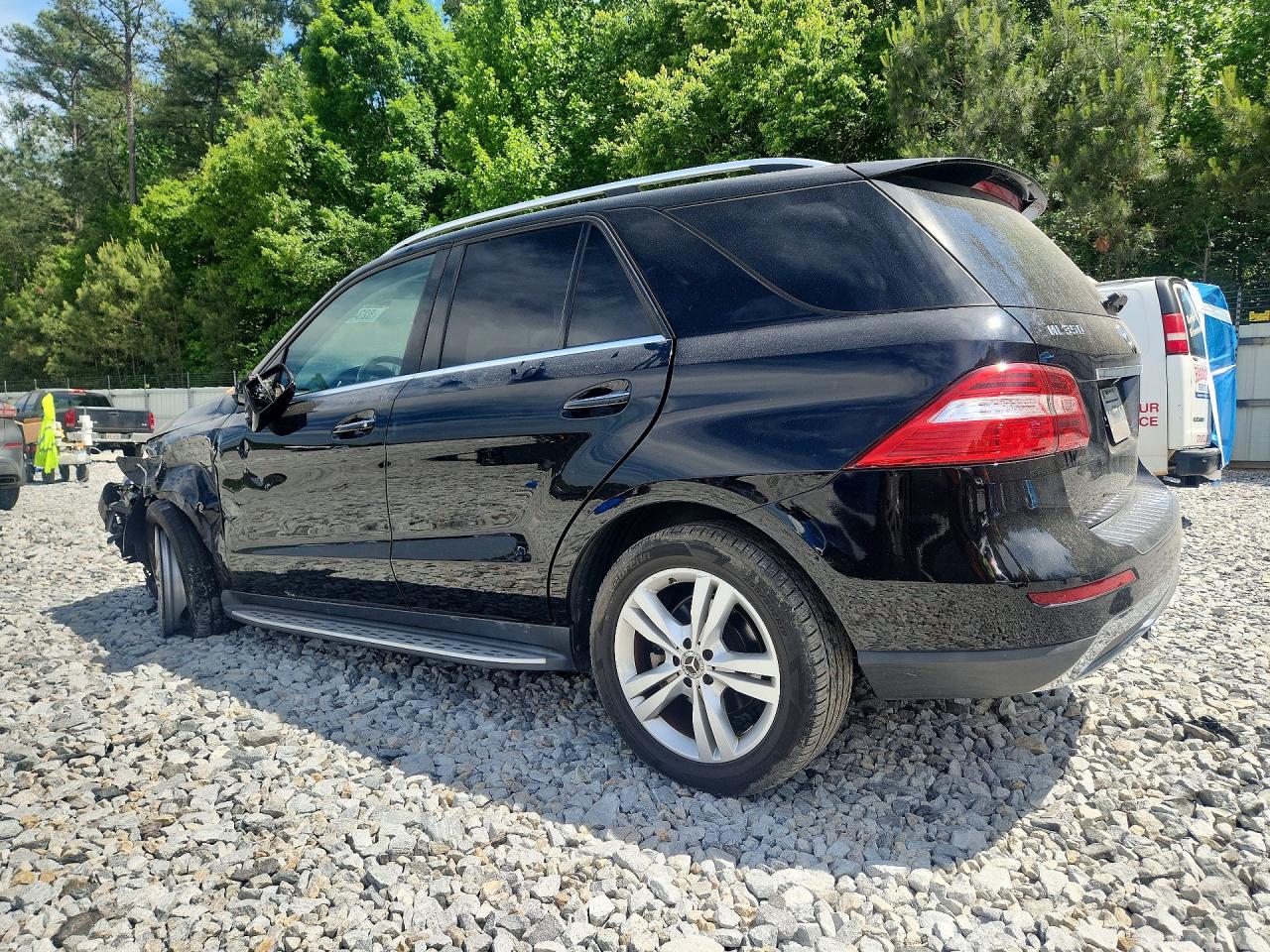 Mercedes-Benz M-Class 350