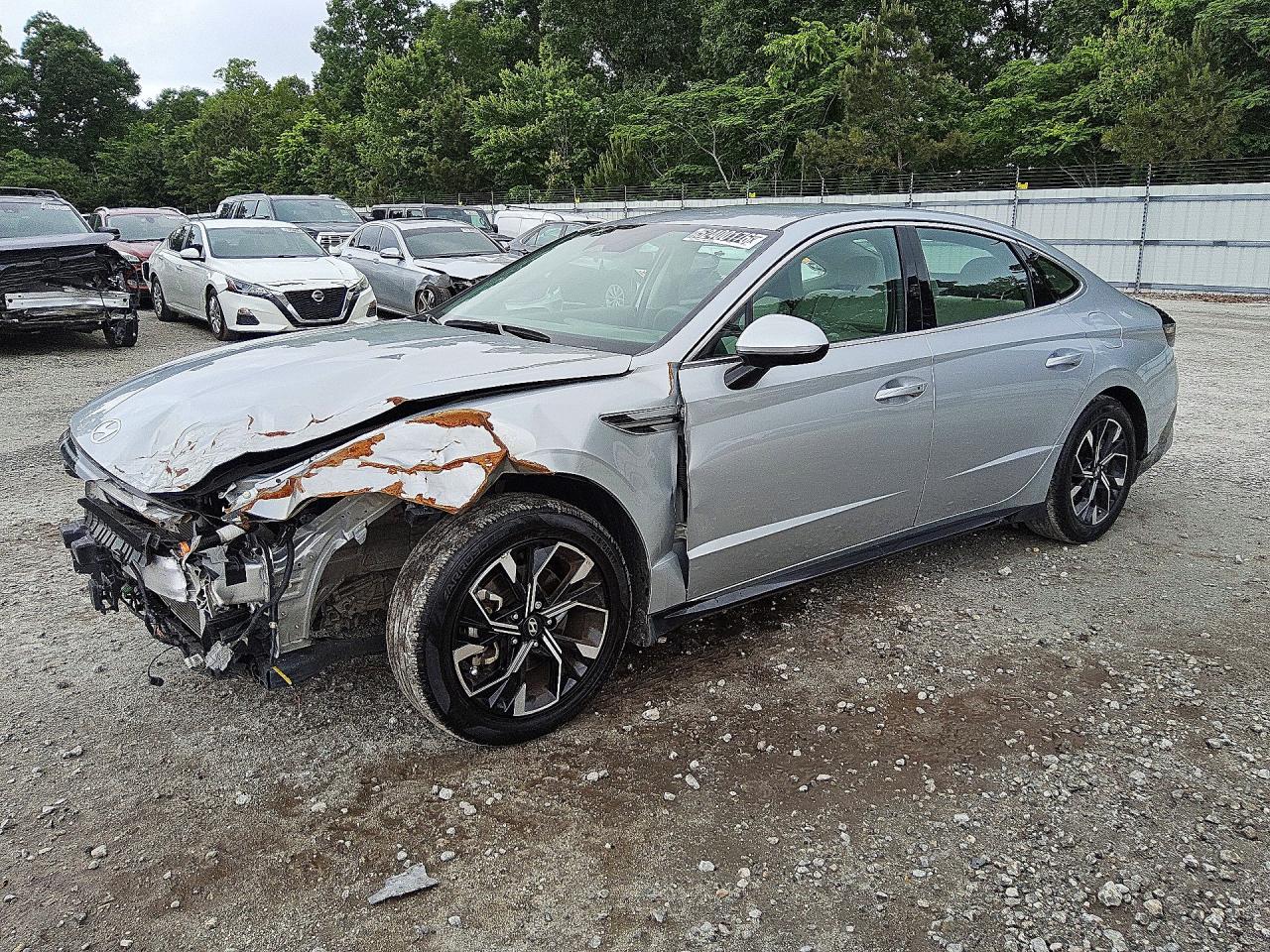 Salvage Hyundai SONATA Image