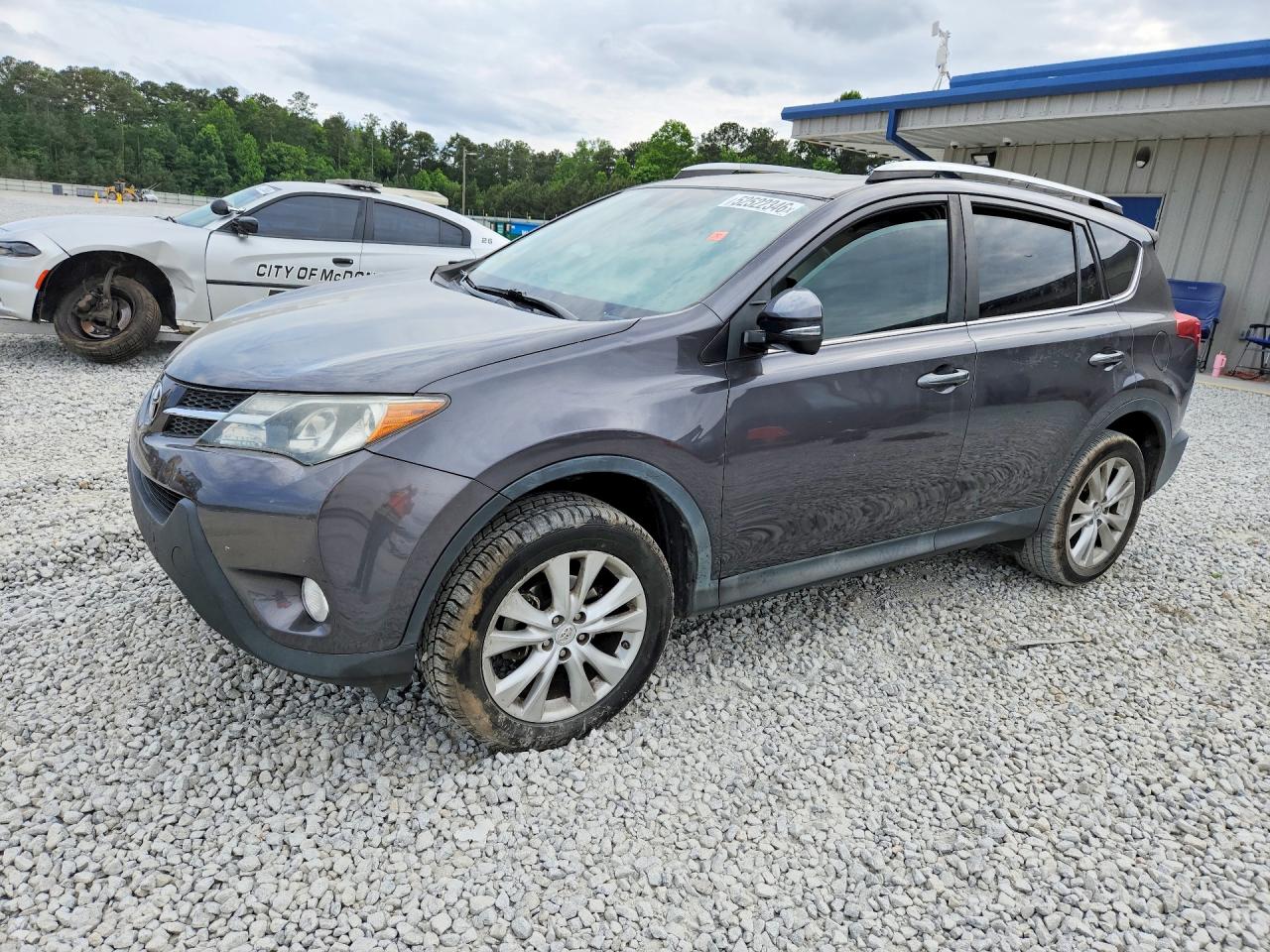 Salvage Toyota RAV4 Image