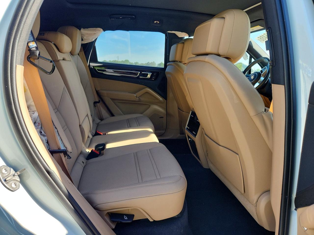 Porsche Cayenne Base