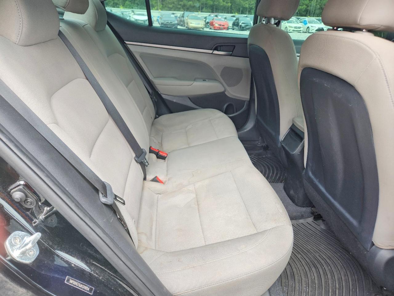 Hyundai ELANTRA Sel