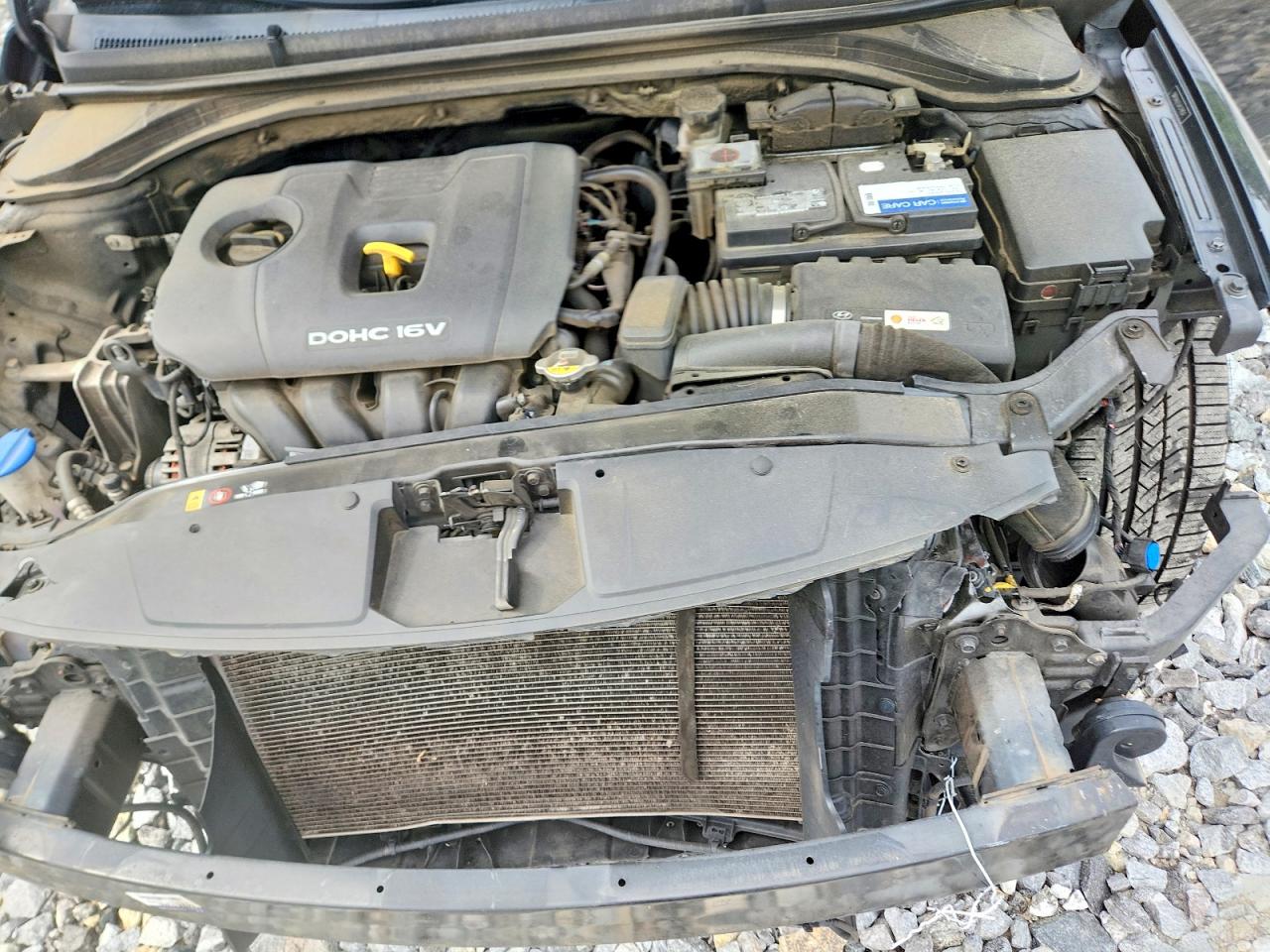 Hyundai ELANTRA Sel