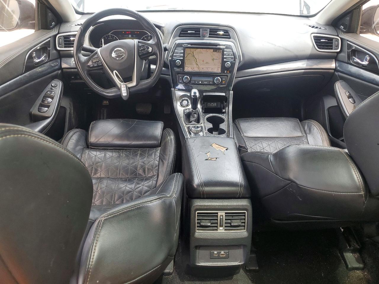 Nissan Maxima Platinum