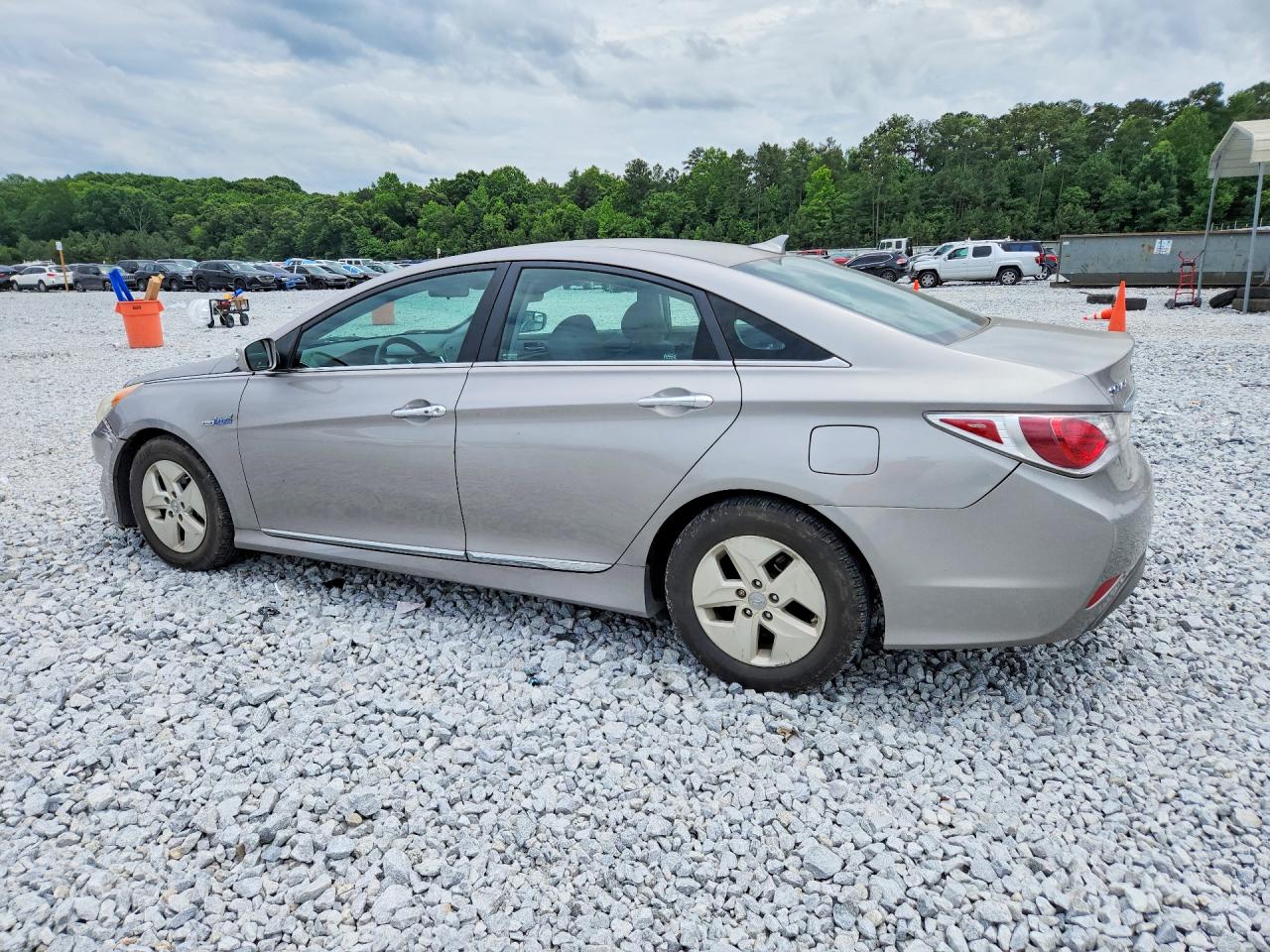 Hyundai SONATA Hybrid