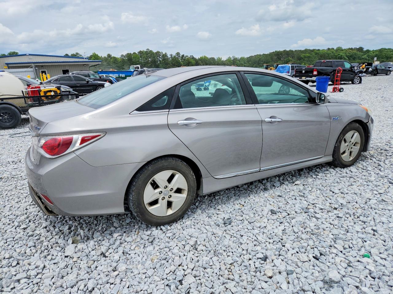 Hyundai SONATA Hybrid