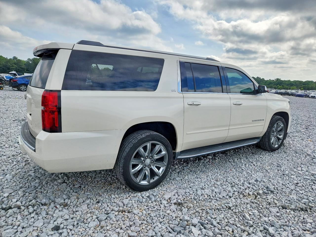 Chevrolet Suburban C1500 Ltz