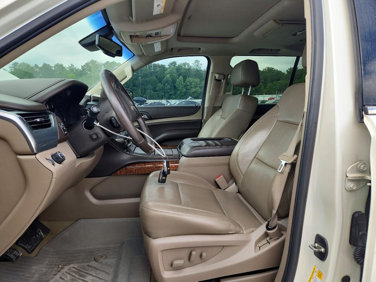 Chevrolet Suburban C1500 Ltz