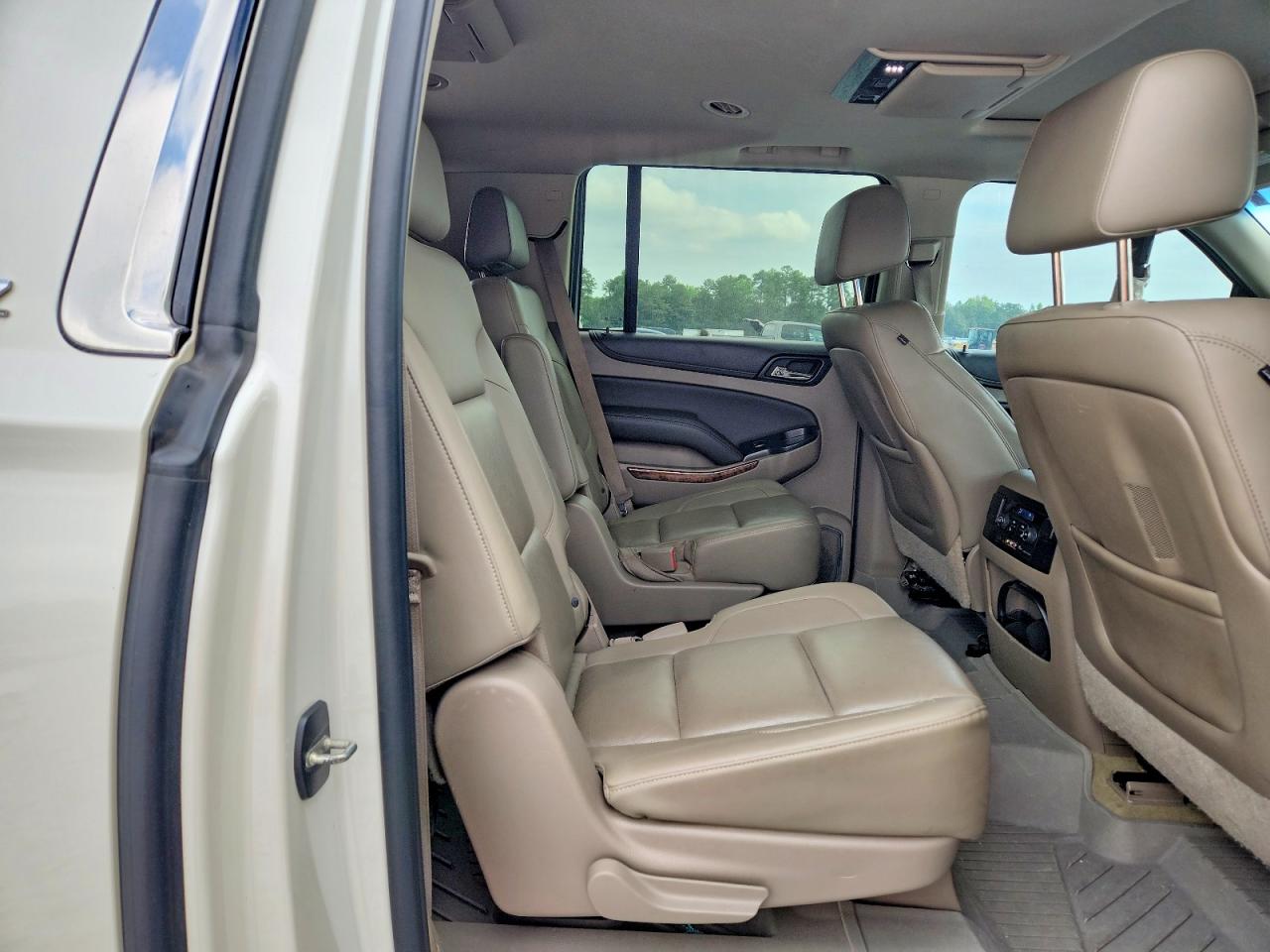 Chevrolet Suburban C1500 Ltz