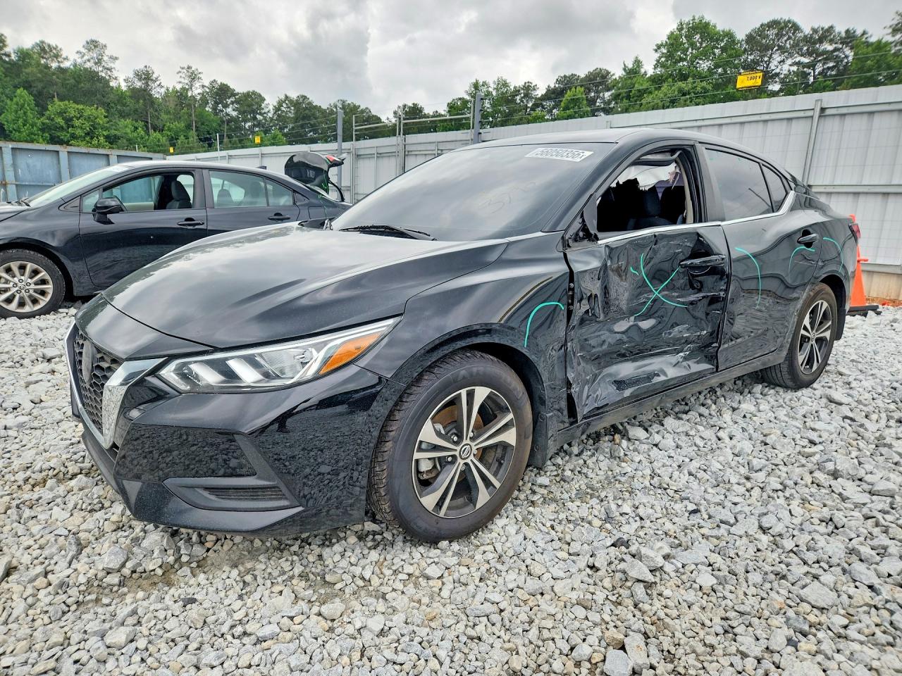 Salvage Nissan Sentra Image