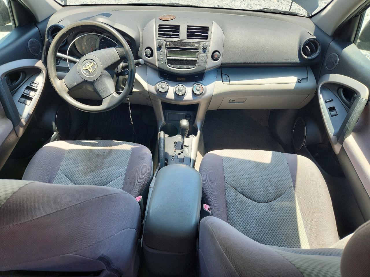 Toyota RAV4 Base