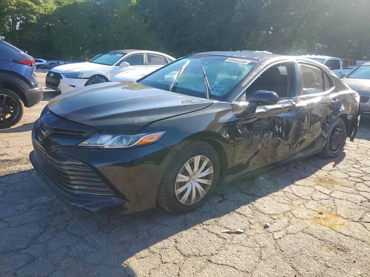 Salvage Toyota Camry Image
