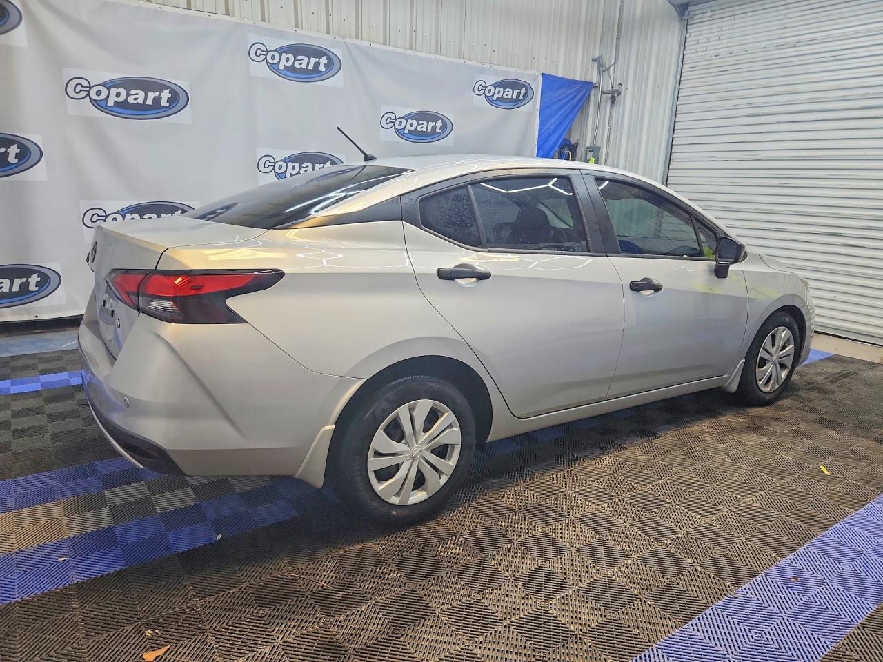 Nissan Versa S