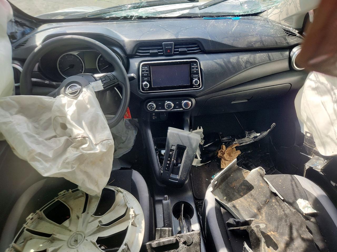 Nissan Versa S