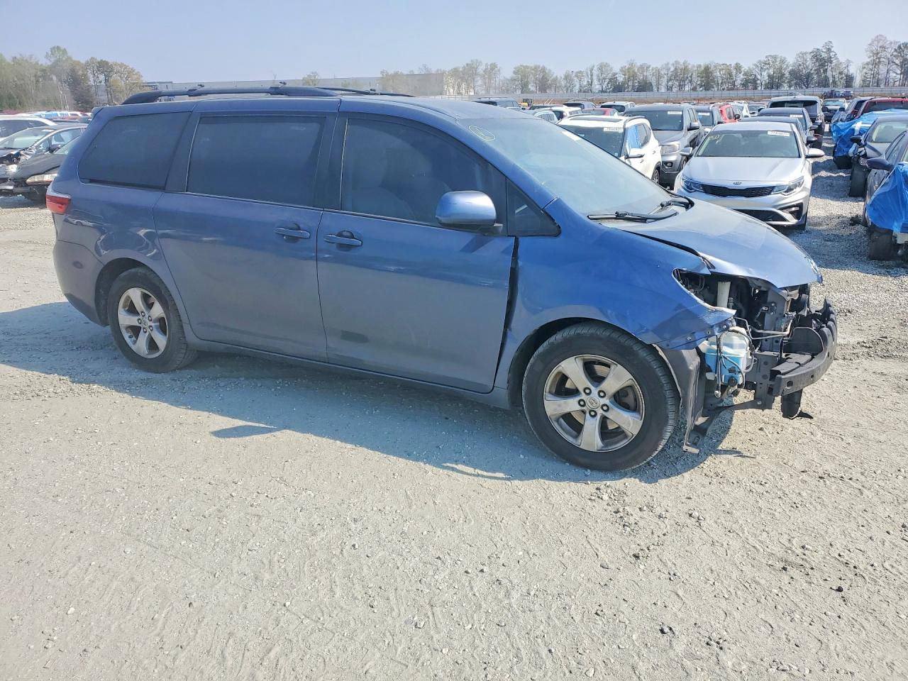 Toyota Sienna Le 8-passenger