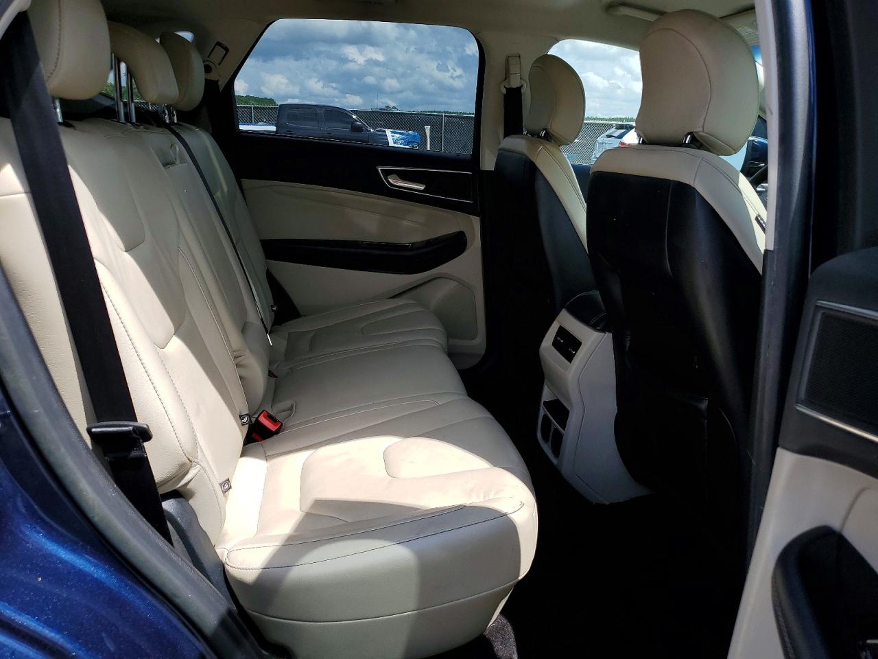 Ford Edge Titanium