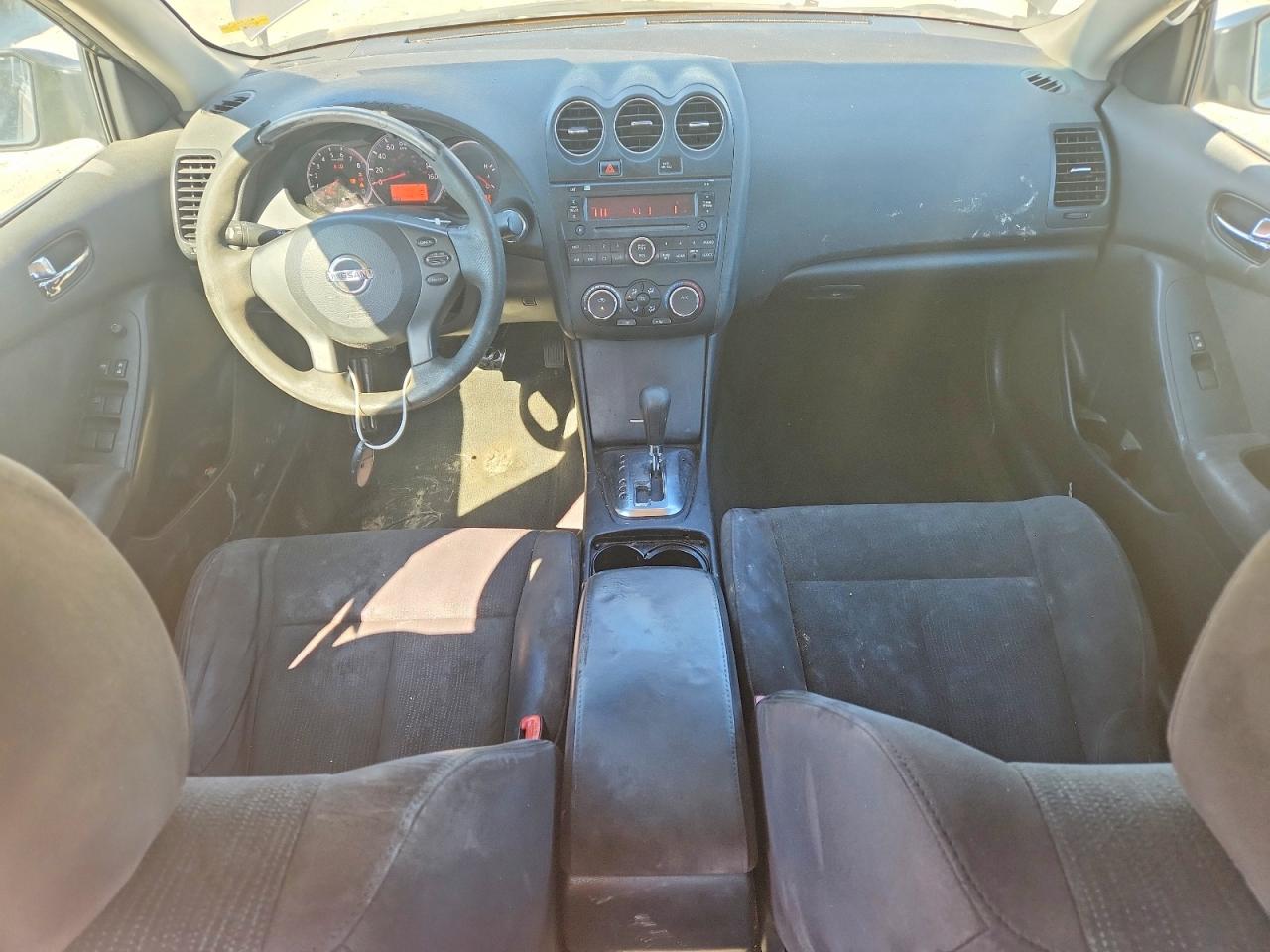 Nissan Altima Base
