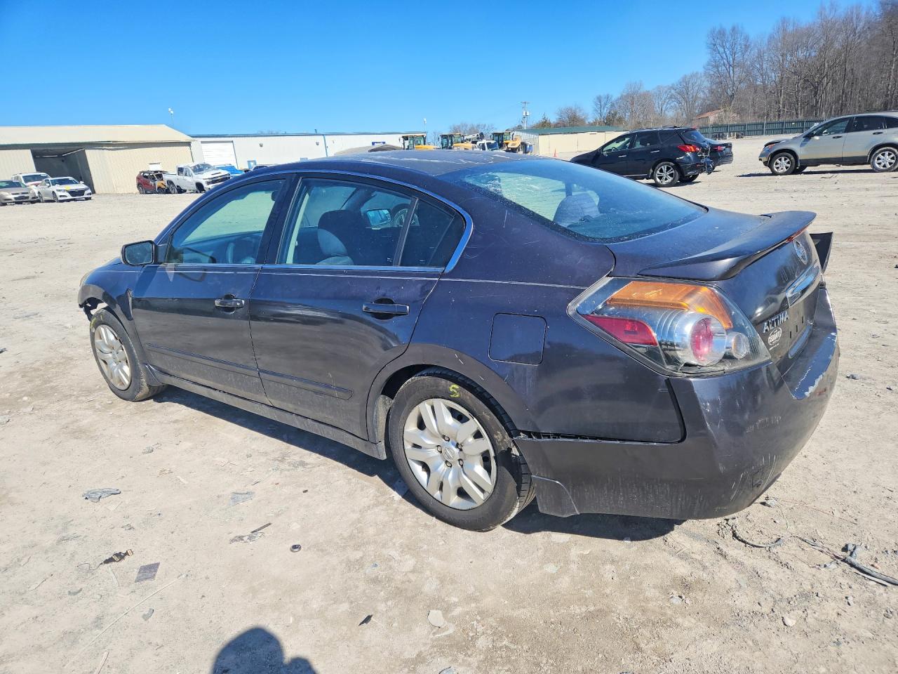 Nissan Altima Base