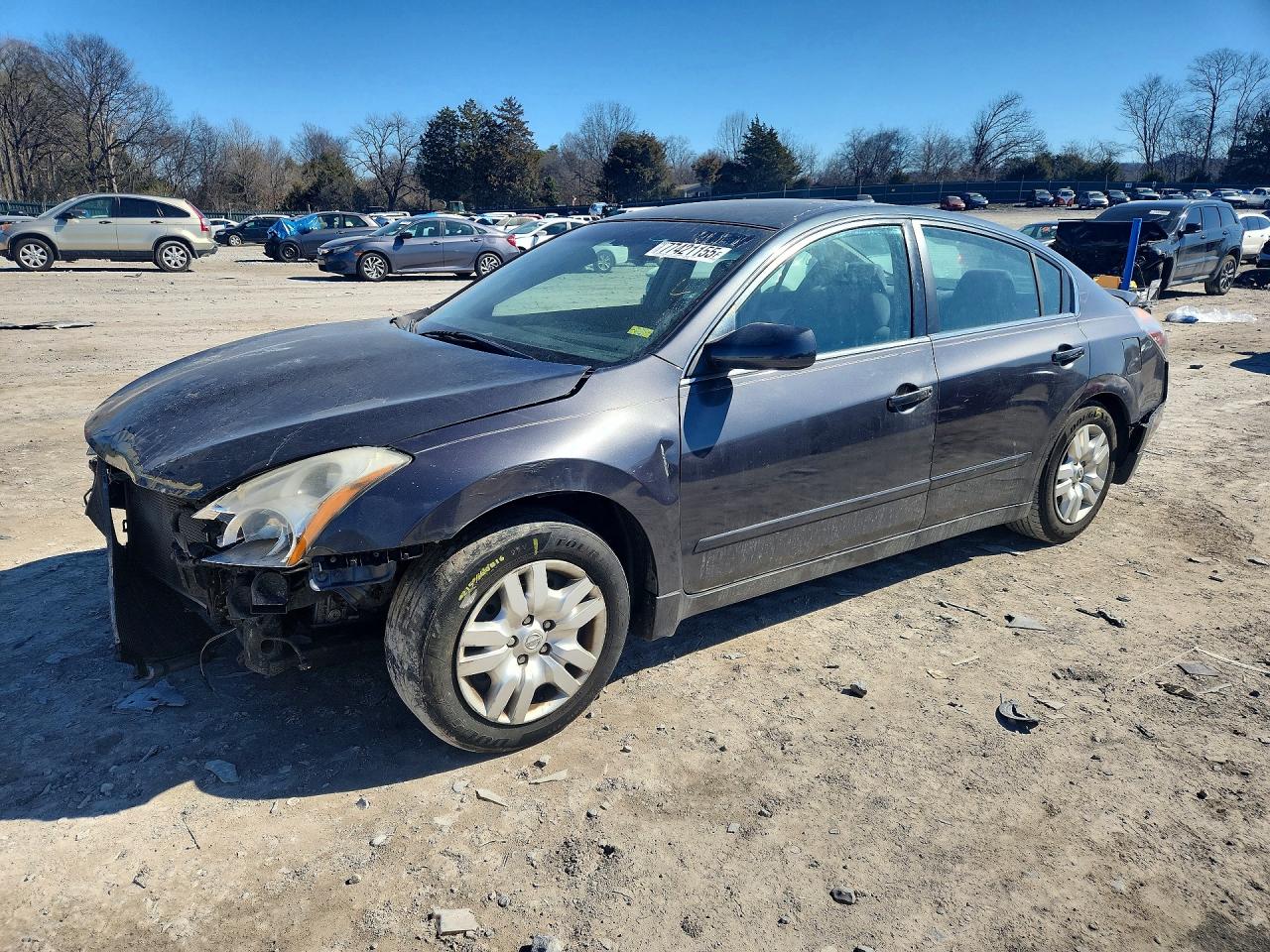 Salvage Nissan Altima Image