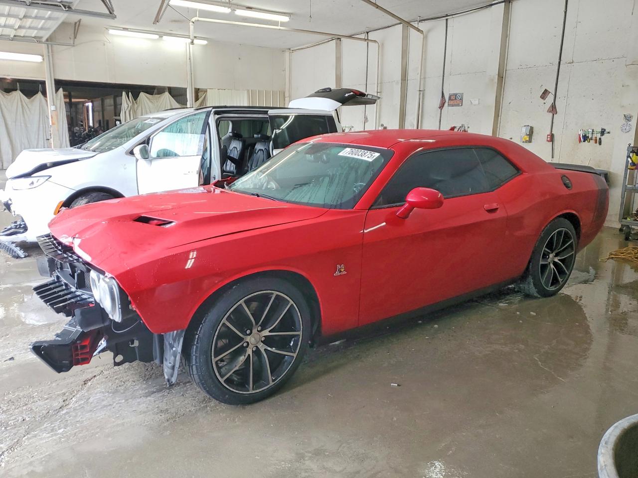 Salvage Dodge Challenger Image