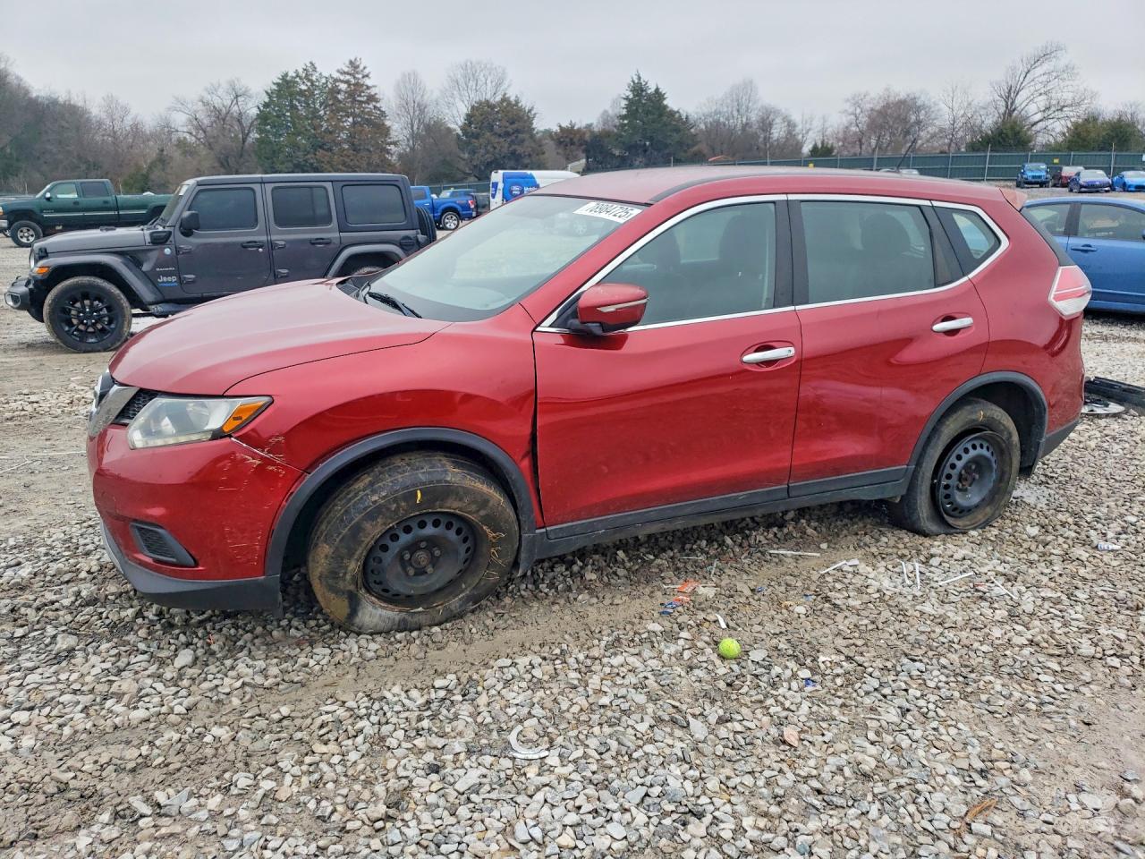 Salvage Nissan Rogue Image