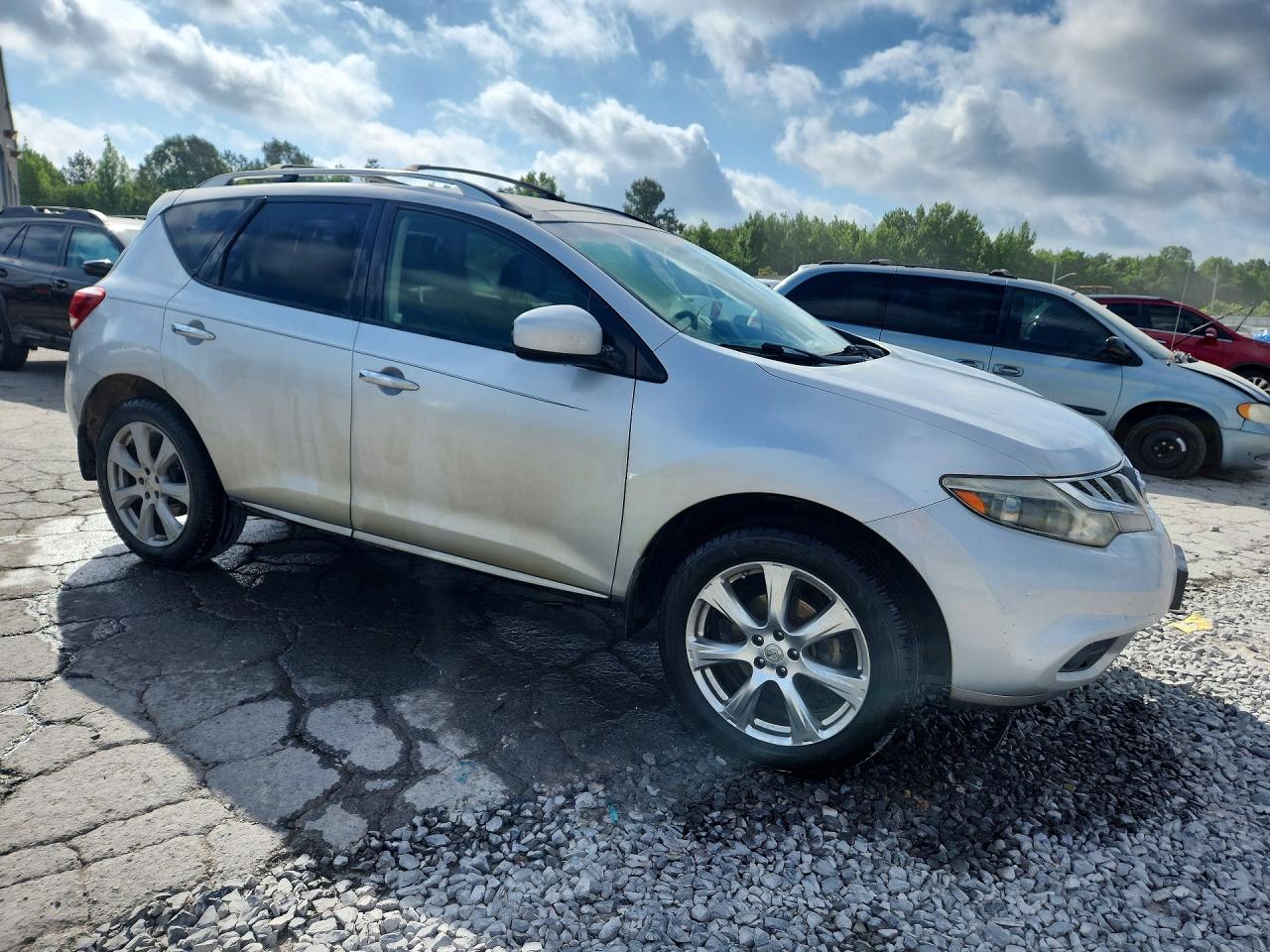 Nissan Murano S