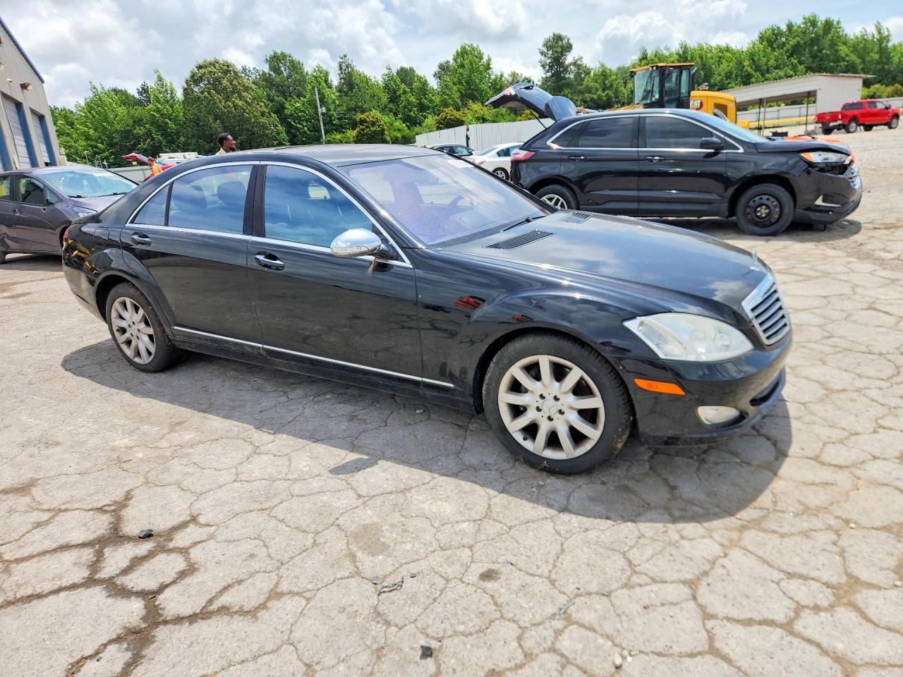 Mercedes-Benz S-Class 550