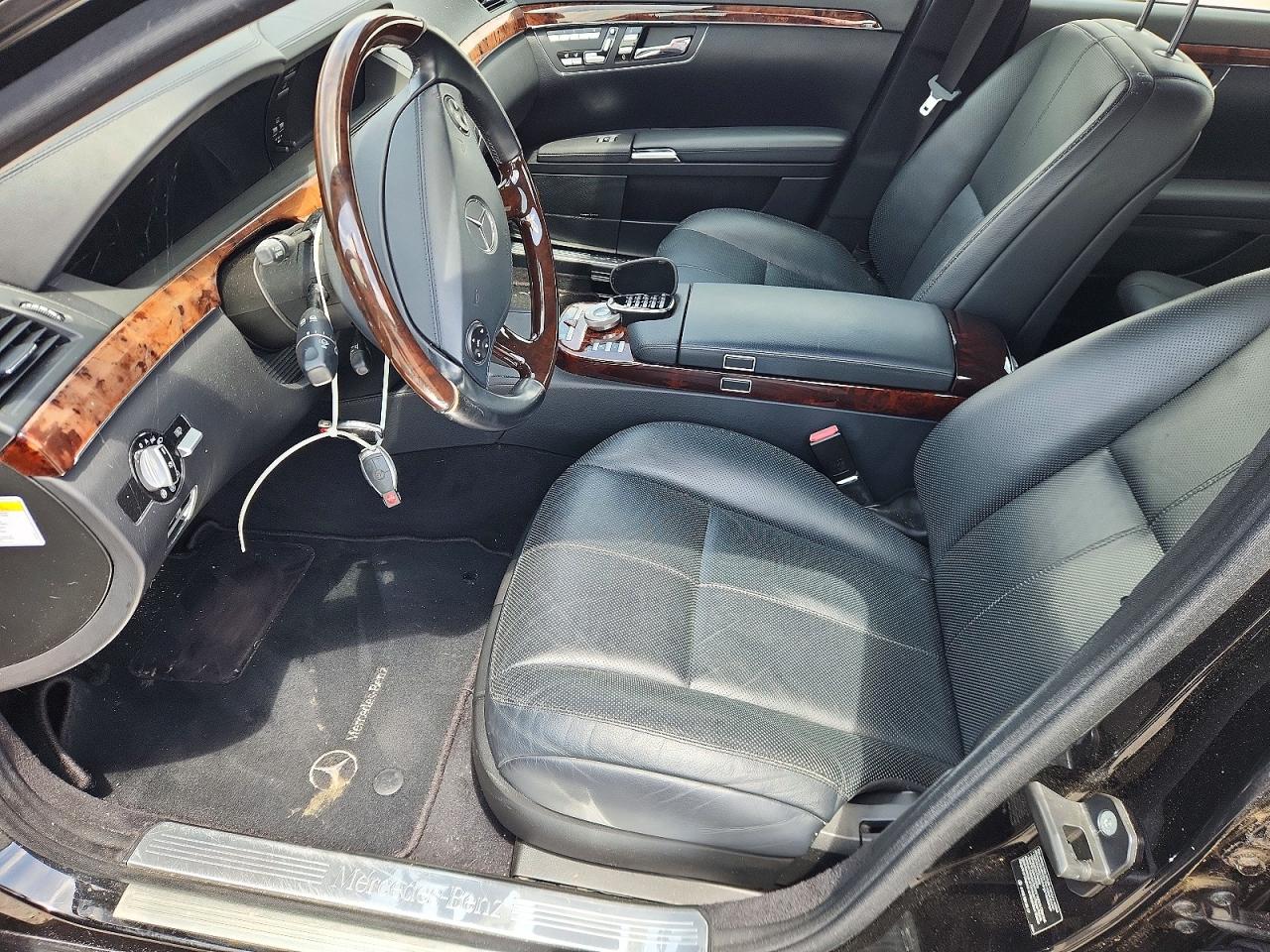 Mercedes-Benz S-Class 550