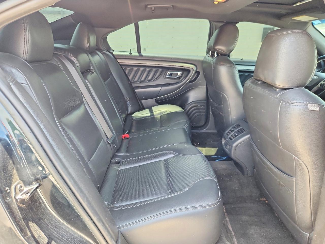 Ford Taurus Sel