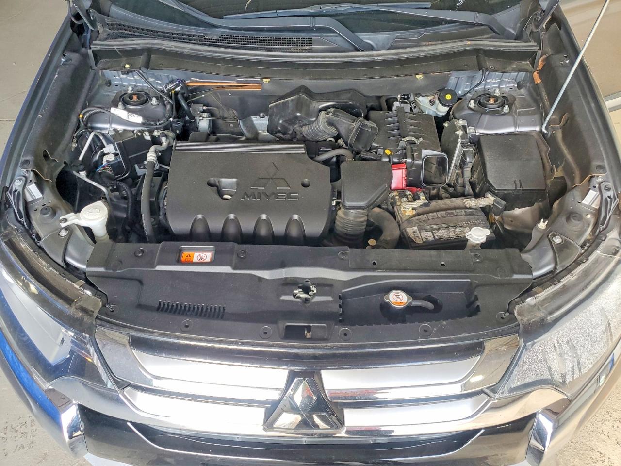 Mitsubishi Outlander Es