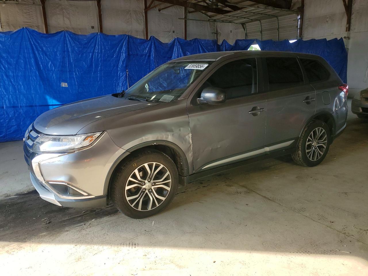 Salvage Mitsubishi Outlander Image