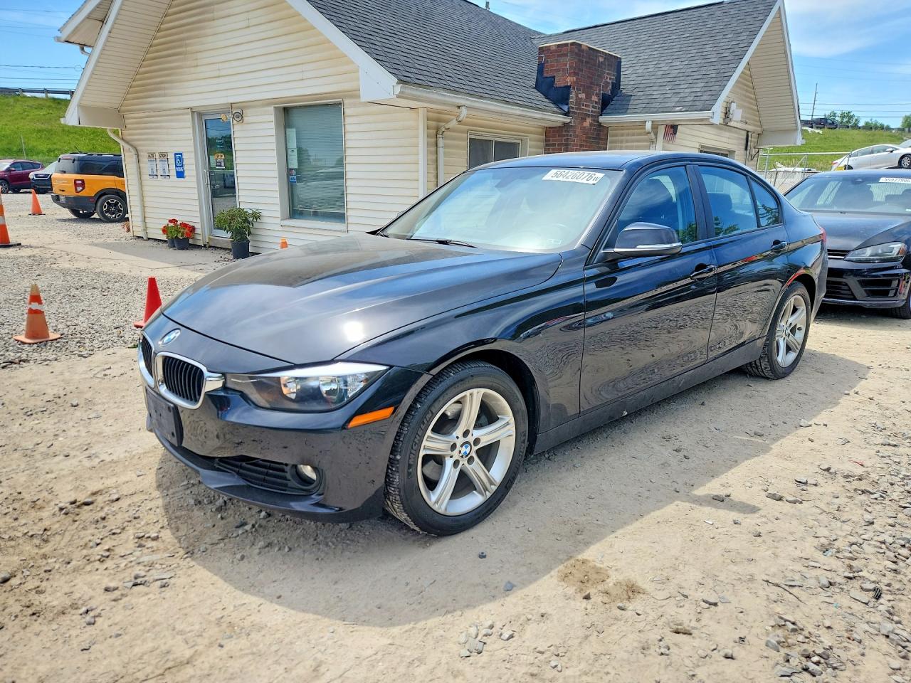 Salvage BMW 3 Series Image