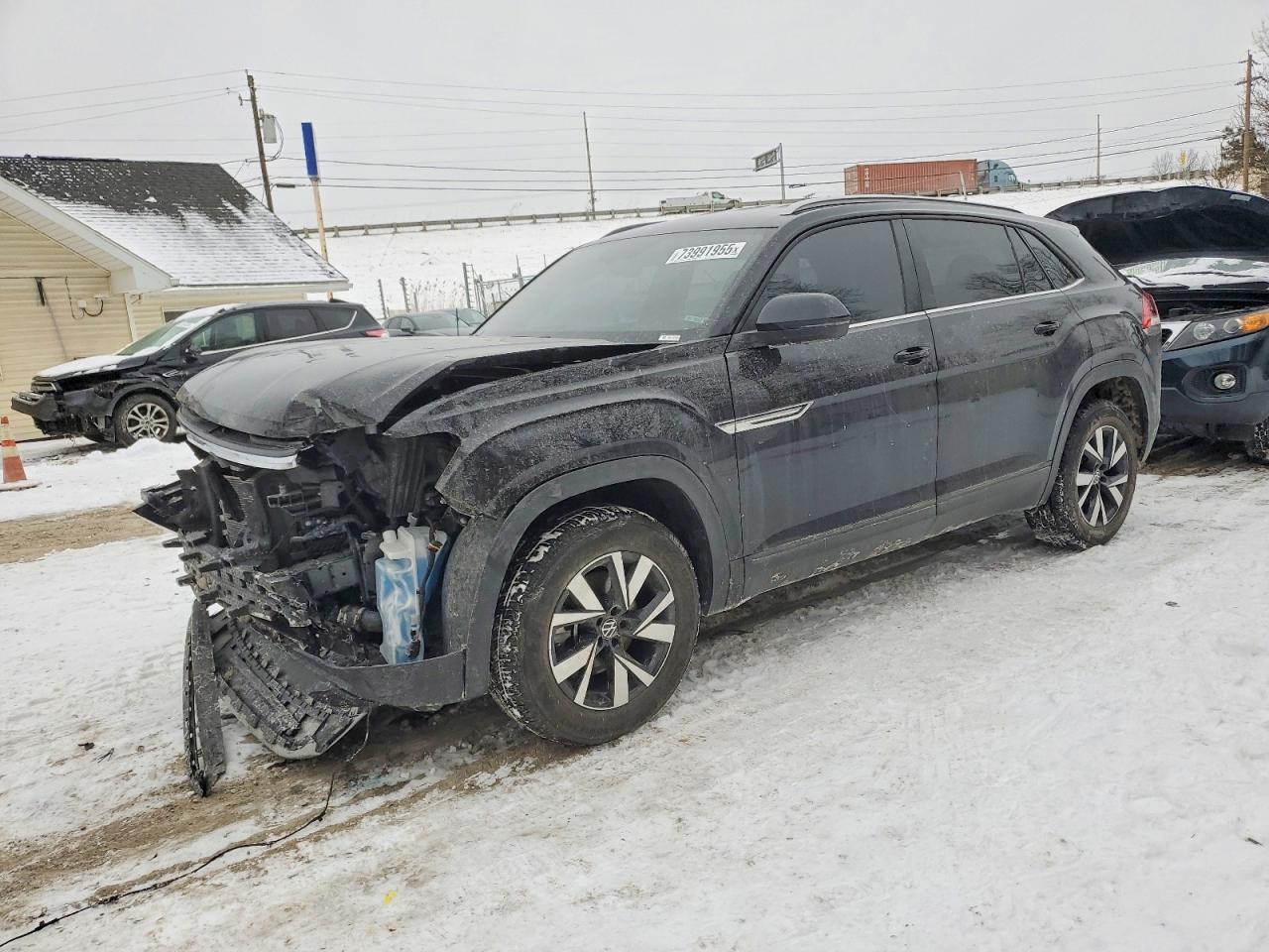 Salvage Volkswagen Atlas Image