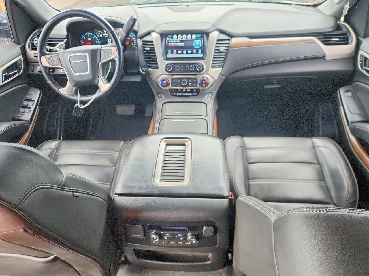 GMC Yukon Denali