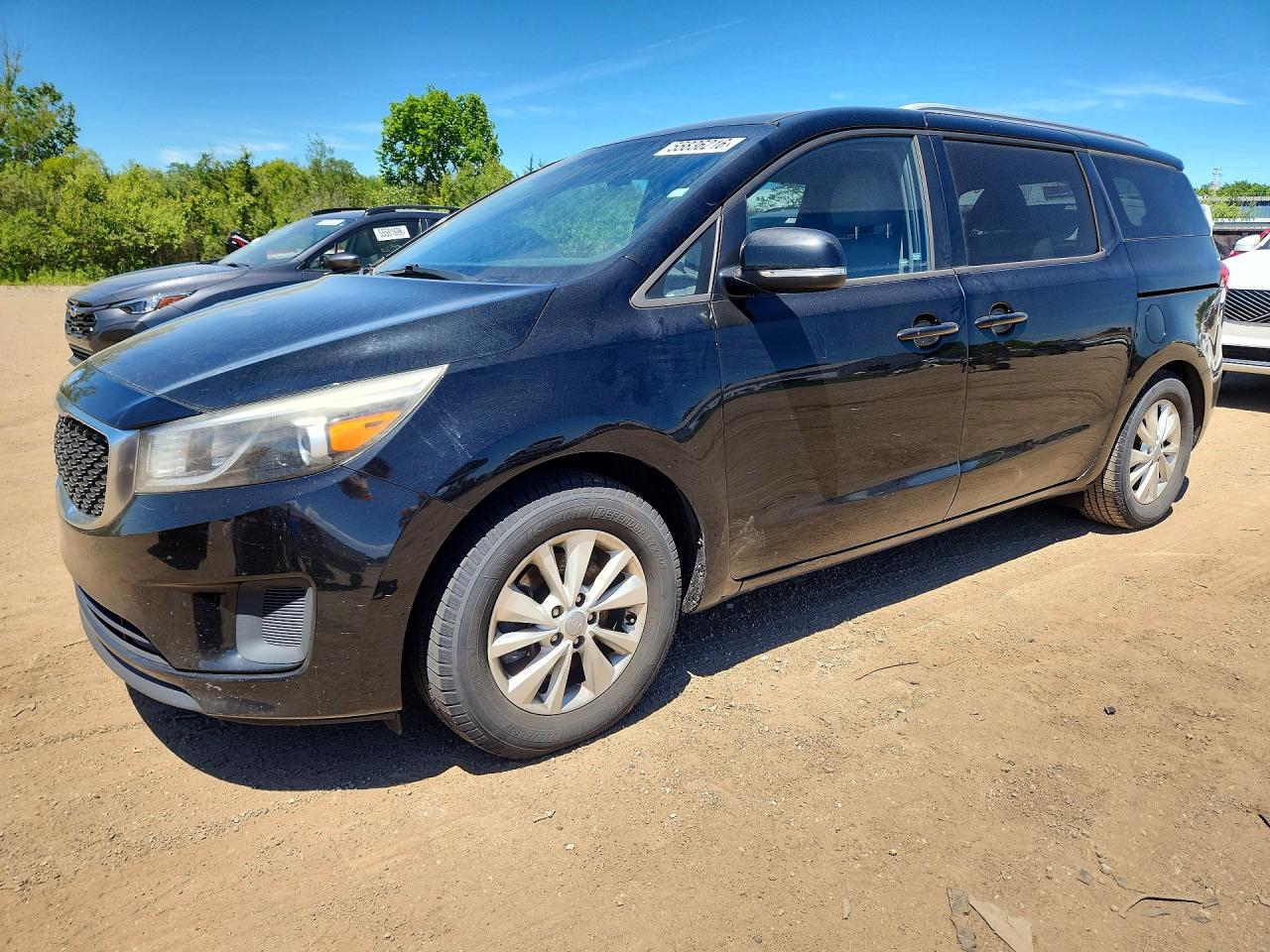 Salvage Kia Sedona Image